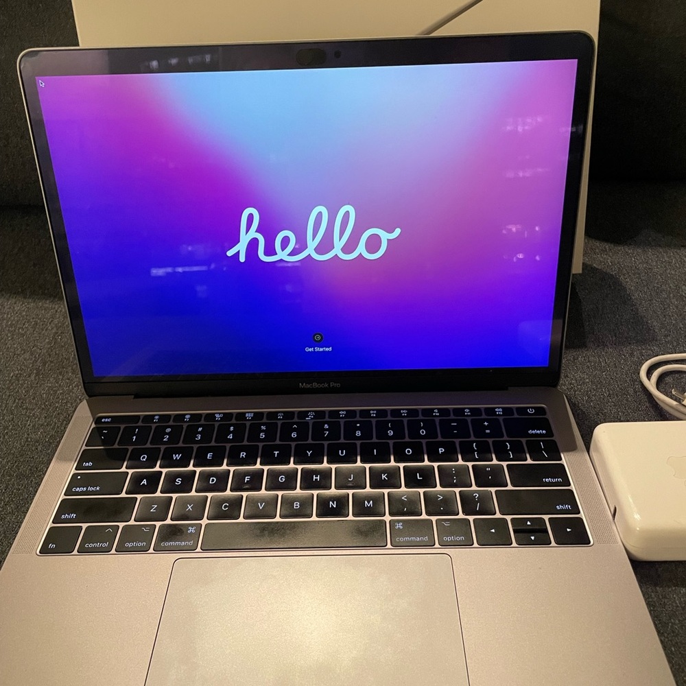 Excellent condition, APPLE MACBOOK PRO 2016 13” 256 GB | 8 GB | 2.0GHz